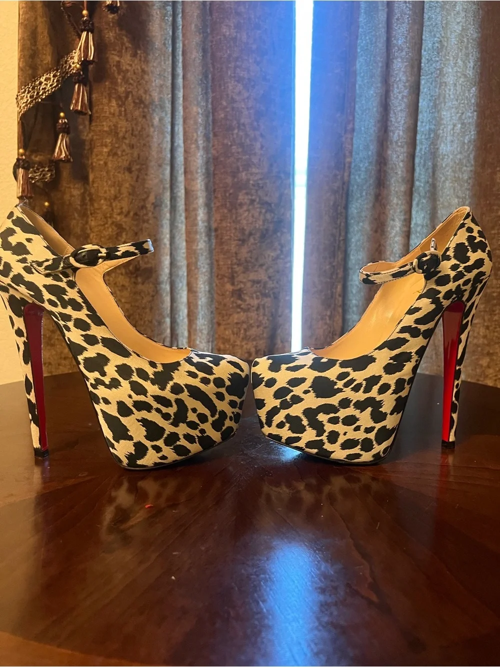 (Price FIRM) Christian Louboutin Tissu Leopardino Lady Daf 160 Platform Pumps